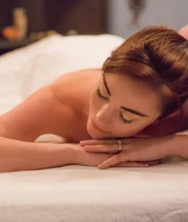 Анкета массажистки Анна - Фото 1, район Центр, 35 лет, №2439